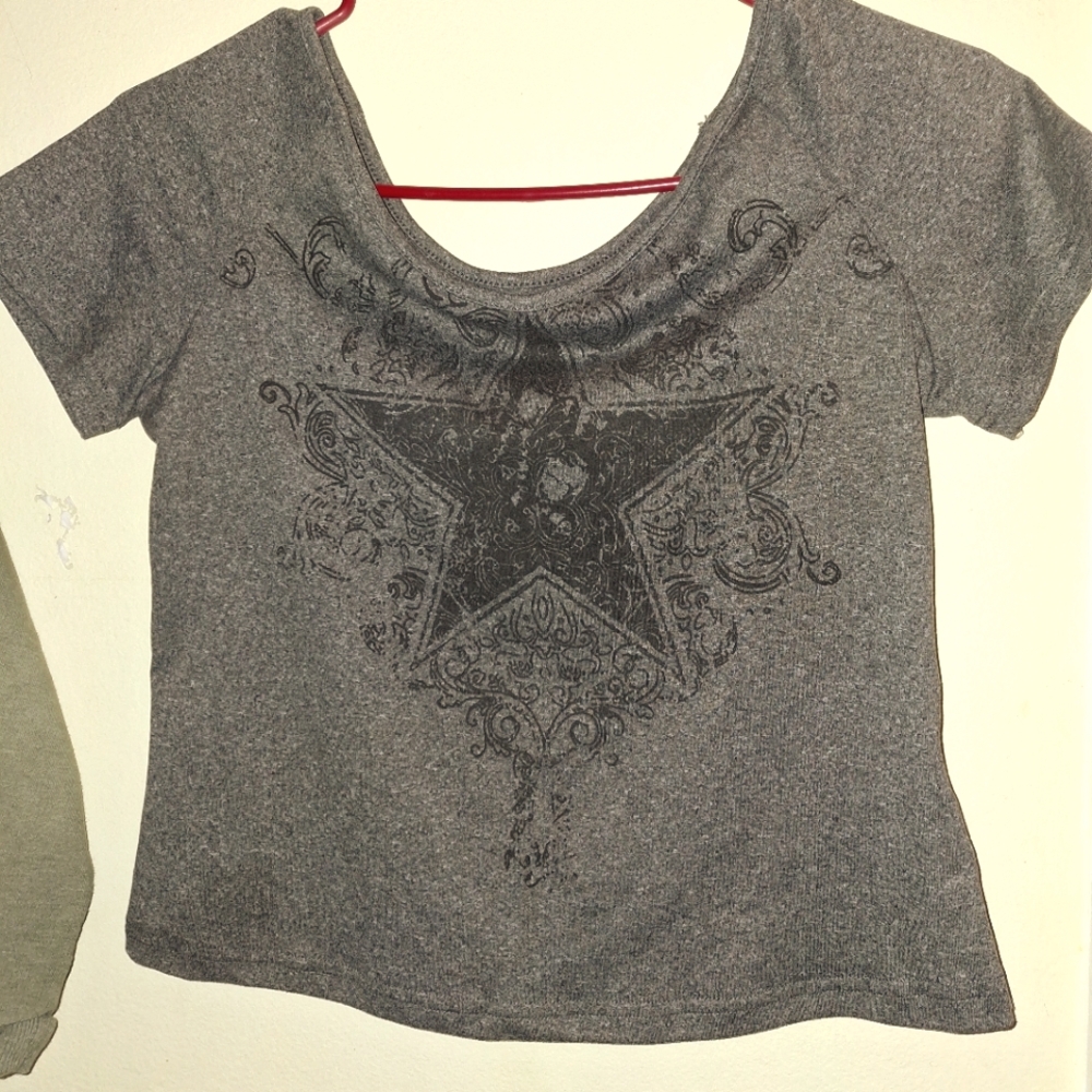 CROPPED OFF SHOULDER OLIVE GREEN GRUNGE SHIRT